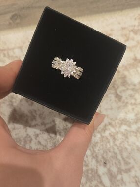 Silver-Tone Clear Crystal Floral Engagement Ring - Unbranded